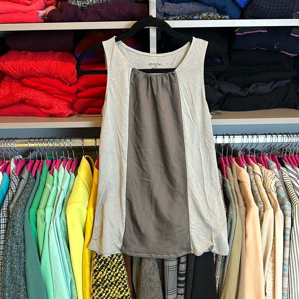 Merona dark and light gray sleeveless scoop neck top size S​